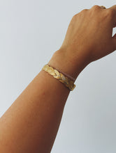 Load image into Gallery viewer, BRAID GOLD BRACELET