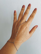 Load image into Gallery viewer, DAINTY STONES SILVER HAND CHAIN