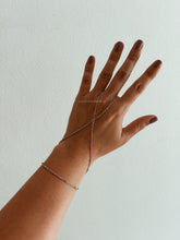 Load image into Gallery viewer, DAPHNE X HAND CHAIN