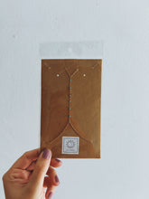 Load image into Gallery viewer, GOLD COLOR HAND CHAIN