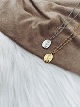 Load image into Gallery viewer, ROSE NECKLACE
