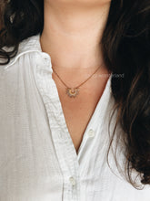 Carregar imagem no visualizador da galeria, SUN NECKLACE
