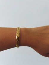 Load image into Gallery viewer, ARROW BRAID BRACELET