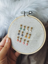 Load image into Gallery viewer, FLOWER BLOOM EARRINGS