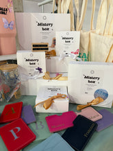 Load image into Gallery viewer, MYSTERY BOX