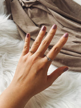Load image into Gallery viewer, KNOT RING