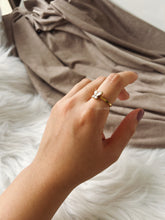Carregar imagem no visualizador da galeria, BUTTERFLY RING