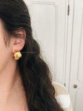 Load image into Gallery viewer, DIANTHUS EARRINGS