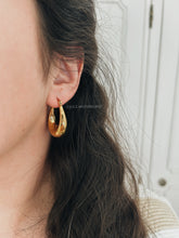 Load image into Gallery viewer, ANTHURIUM EARRINGS
