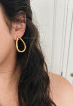 Load image into Gallery viewer, EUCHARIS EARRINGS