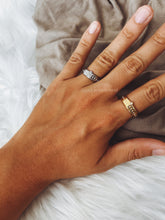 Load image into Gallery viewer, EUCHARIS RING