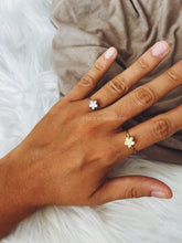 Carregar imagem no visualizador da galeria, FLOWER RING II