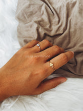 Load image into Gallery viewer, STAR RING