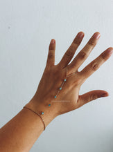 Carregar imagem no visualizador da galeria, STONE HAND CHAIN