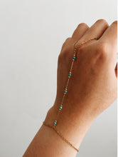 Carregar imagem no visualizador da galeria, STONE HAND CHAIN