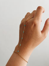 Carregar imagem no visualizador da galeria, STONE HAND CHAIN