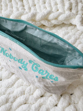 Carregar imagem no visualizador da galeria, POUCH - NOBODY CARES