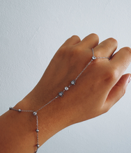 Carregar imagem no visualizador da galeria, STARS HAND CHAIN