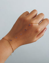 Load image into Gallery viewer, STONE HAND CHAIN