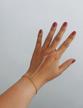 Load image into Gallery viewer, DAINTY STONES HAND CHAIN