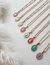 Load image into Gallery viewer, AURA MEDALLION NECKLACE