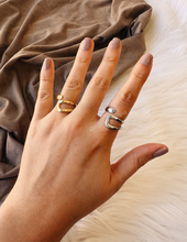 Load image into Gallery viewer, MINIMALIST SCULPT RING