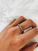 Carregar imagem no visualizador da galeria, TWISTED RING