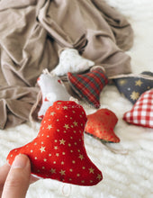 Carregar imagem no visualizador da galeria, Bells - Eco-Friendly Fabric Christmas Ornaments
