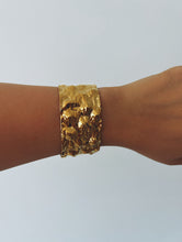 Load image into Gallery viewer, GOLDEN GODDESS BRACELET
