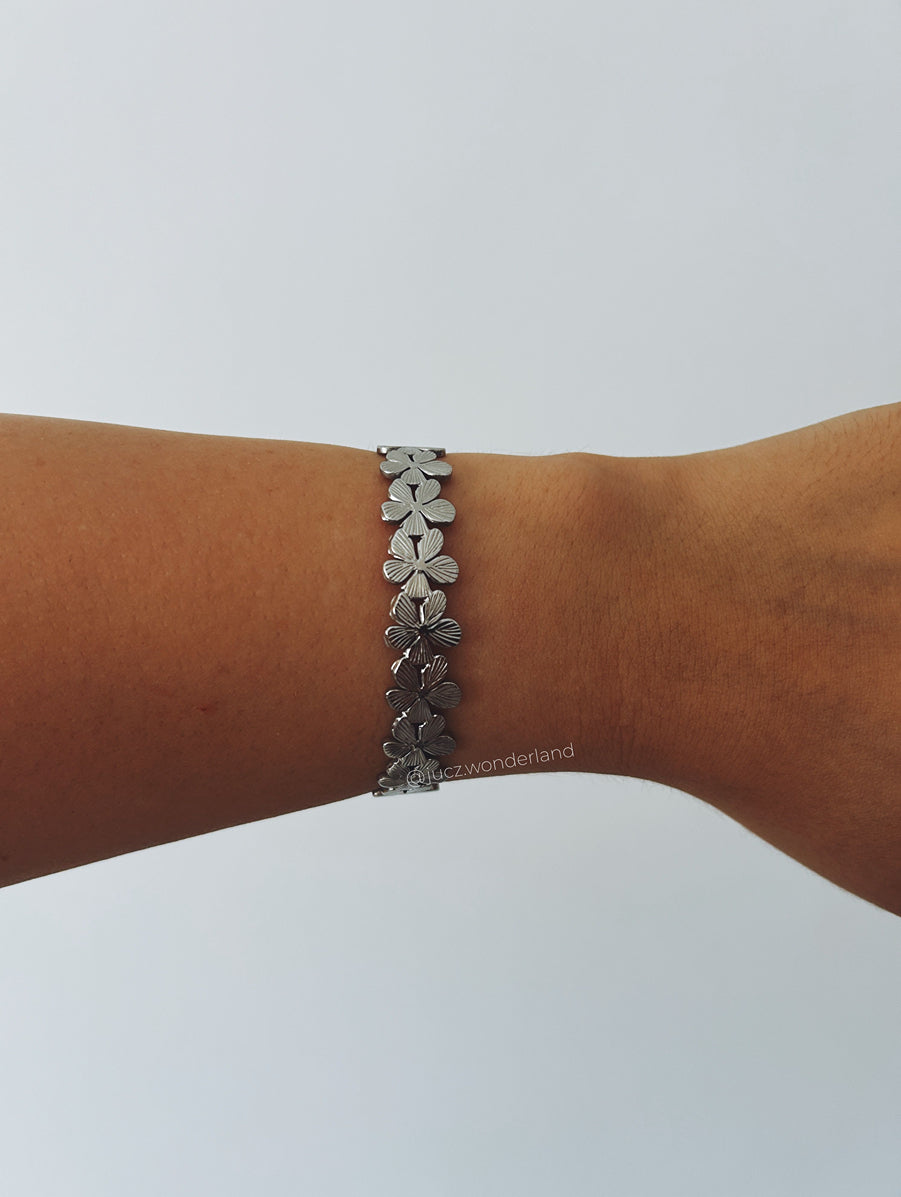 FLOWER WREATH BRACELET