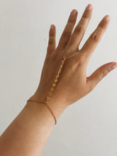 Load image into Gallery viewer, HAWTHORN HAND CHAIN
