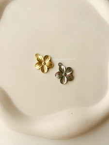 FLOWER CHARM