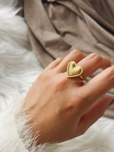 HEART RING