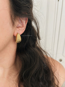 NUCIFERA EARRINGS