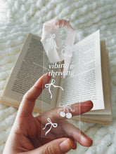 Carregar imagem no visualizador da galeria, BOOKMARK - VIBING AND THIVING
