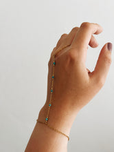 Carregar imagem no visualizador da galeria, STONE HAND CHAIN
