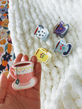 Carregar imagem no visualizador da galeria, TEA CUP HAIR CLIP
