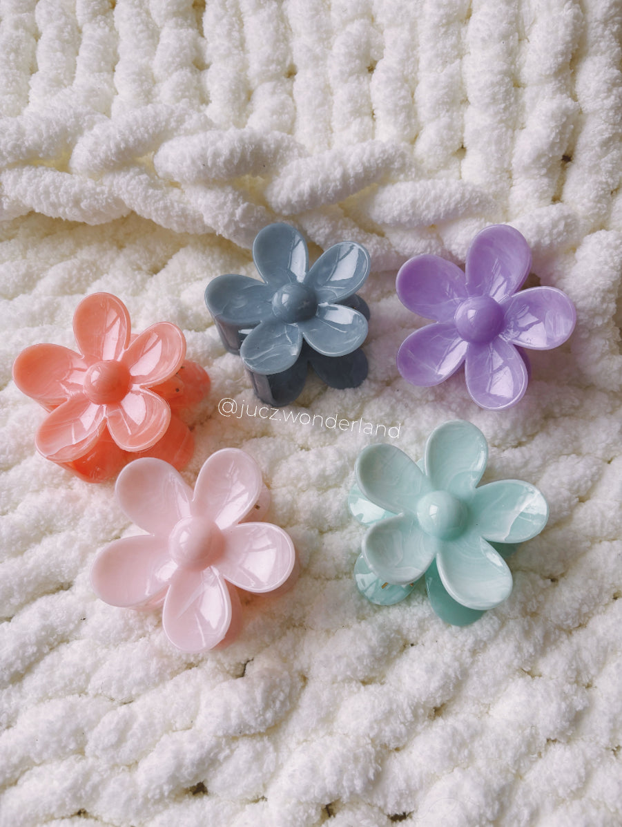 PASTEL FLOWER HAIR CLIP