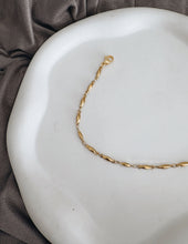 Load image into Gallery viewer, BREEZE BRACELET

