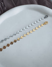 Load image into Gallery viewer, SHELL BRACELET
