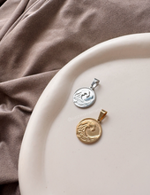 Load image into Gallery viewer, SEA MEDAL CHARM
