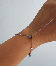 Load image into Gallery viewer, HEART HAND CHAIN

