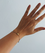 Load image into Gallery viewer, HEART HAND CHAIN

