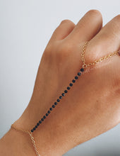 Load image into Gallery viewer, DAINTY STONES HAND CHAIN
