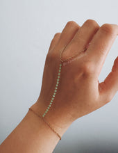 Load image into Gallery viewer, DAINTY STONES HAND CHAIN
