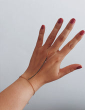 Load image into Gallery viewer, DAINTY STONES HAND CHAIN
