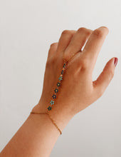 Load image into Gallery viewer, FLOWER HAND CHAIN
