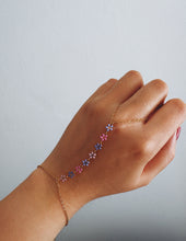 Load image into Gallery viewer, FLOWER HAND CHAIN
