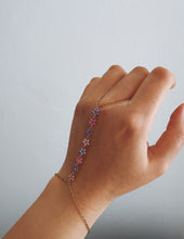 Load image into Gallery viewer, FLOWER HAND CHAIN
