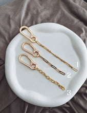 Carregar imagem no visualizador da galeria, GOLD KEY CHAINS

